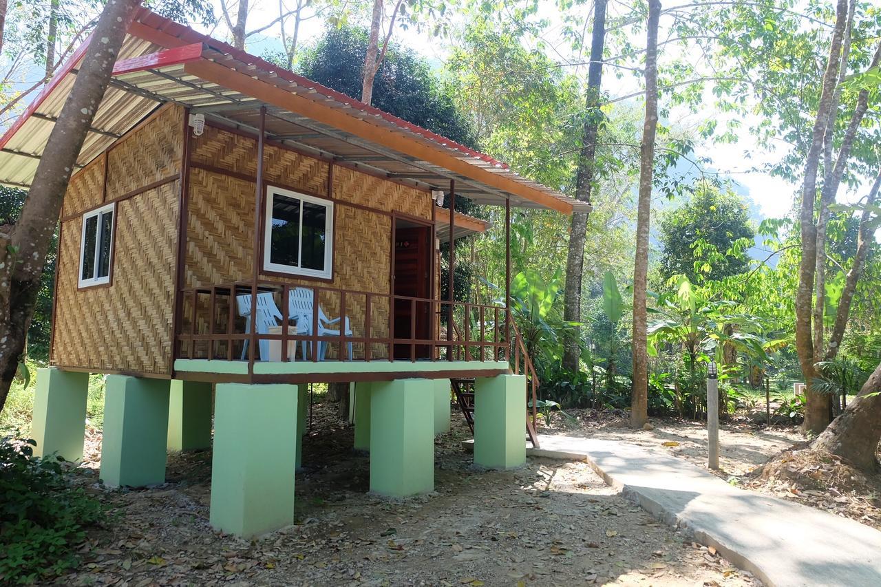 Khaosok Bamboo Huts Resort Khao Sok National Park Exterior foto