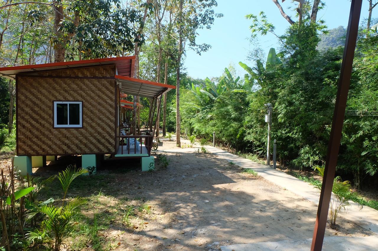 Khaosok Bamboo Huts Resort Khao Sok National Park Exterior foto