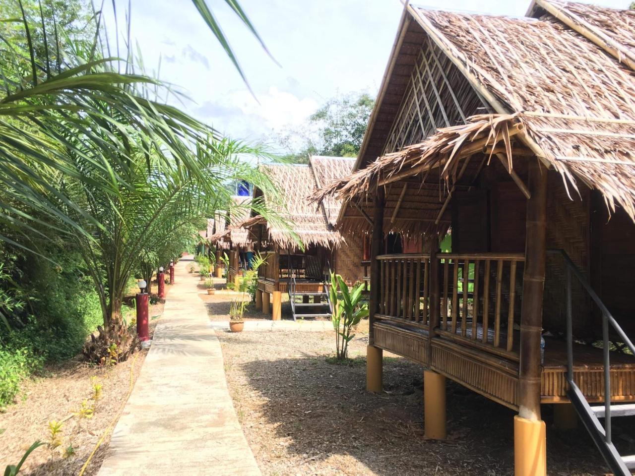 Khaosok Bamboo Huts Resort Khao Sok National Park Exterior foto